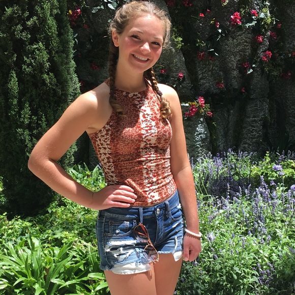 Mudd Cropped Tank Top - Picture 4 of 4